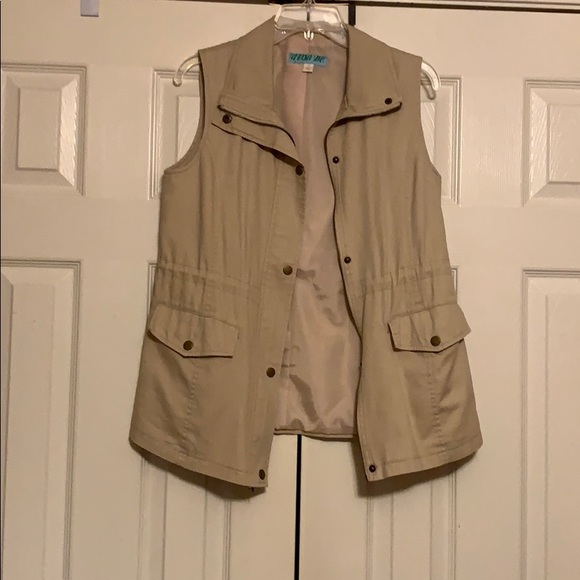 Jackets & Blazers - Khaki Vest